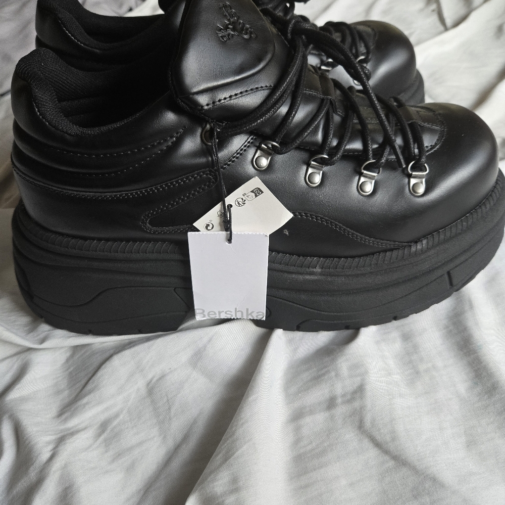 BERSHKA PLATFORM SNEAKERS